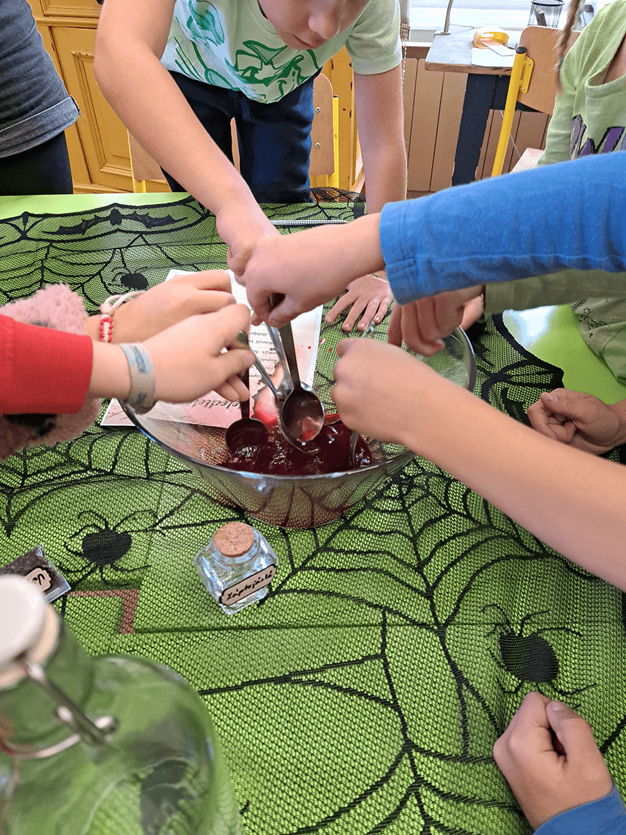 VarázslóAkadémia PartyBox – A legvarázslatosabb szülinapi kaland! - Image 5